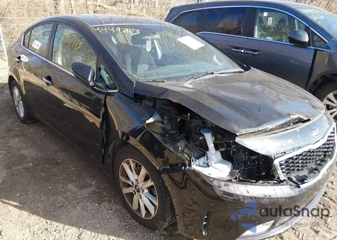 2017 Kia Forte S z USA, uszkodzony, nr VIN 3KPFL4A75HE043577